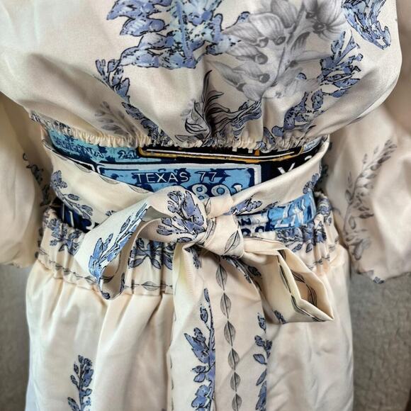 Shein White and Blue Floral 3/4 sleeve Dress Size S Peek a Boo Waist - Picture 4 of 16